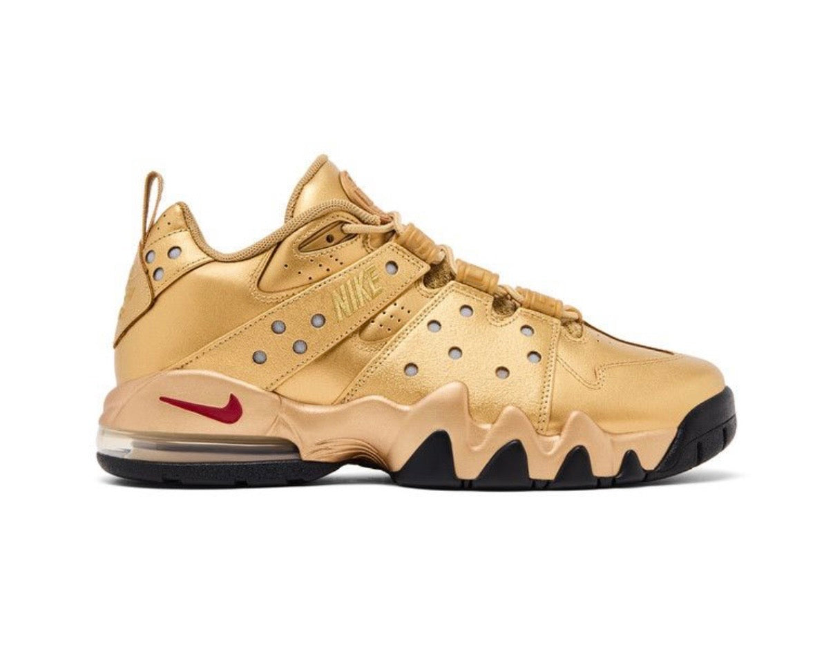 Supreme x SB x Nike Air Max 2 CB
'94 Low 'Metallic Gold'