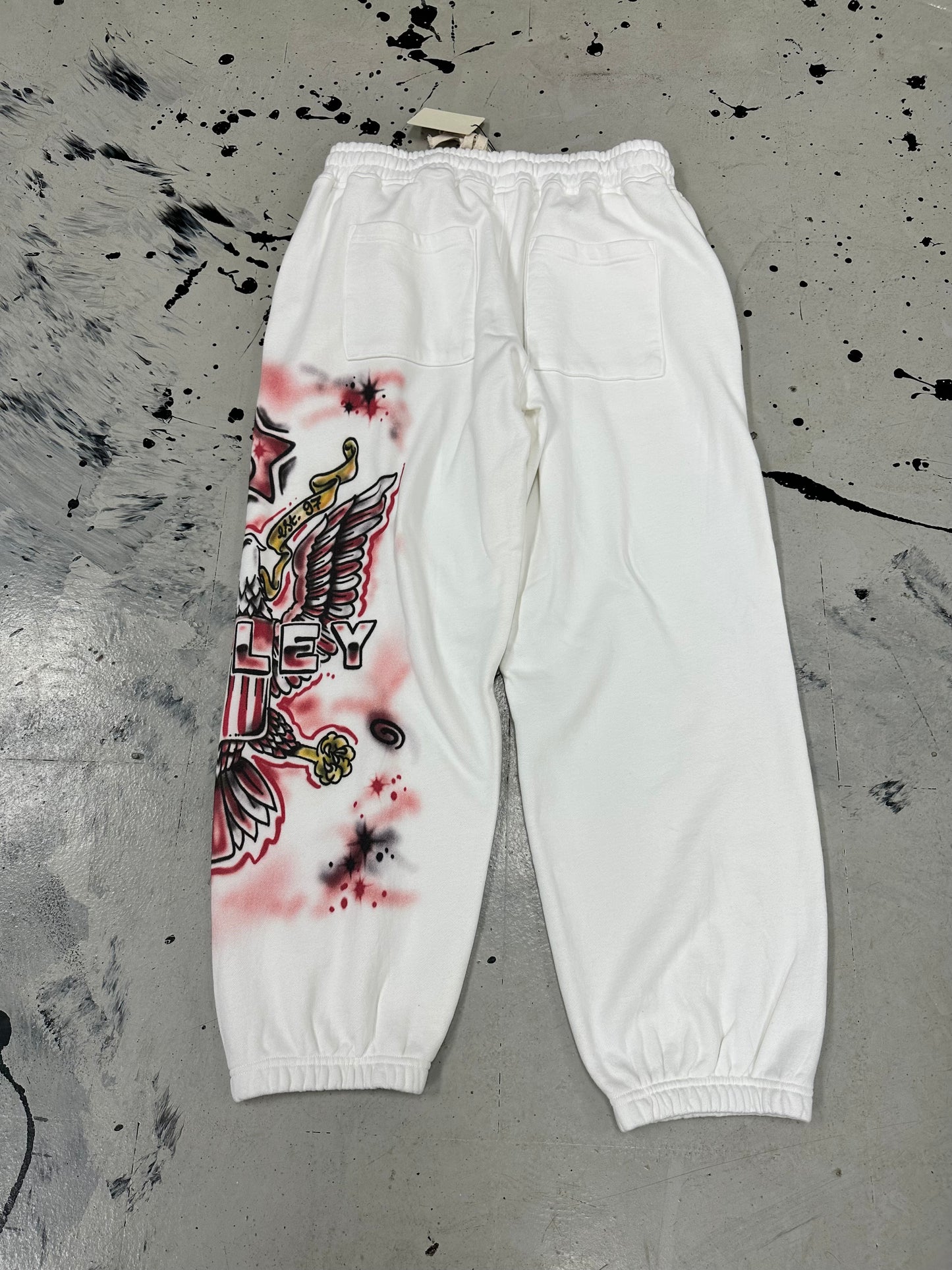 Vale Airbrush Sweats ‘White’