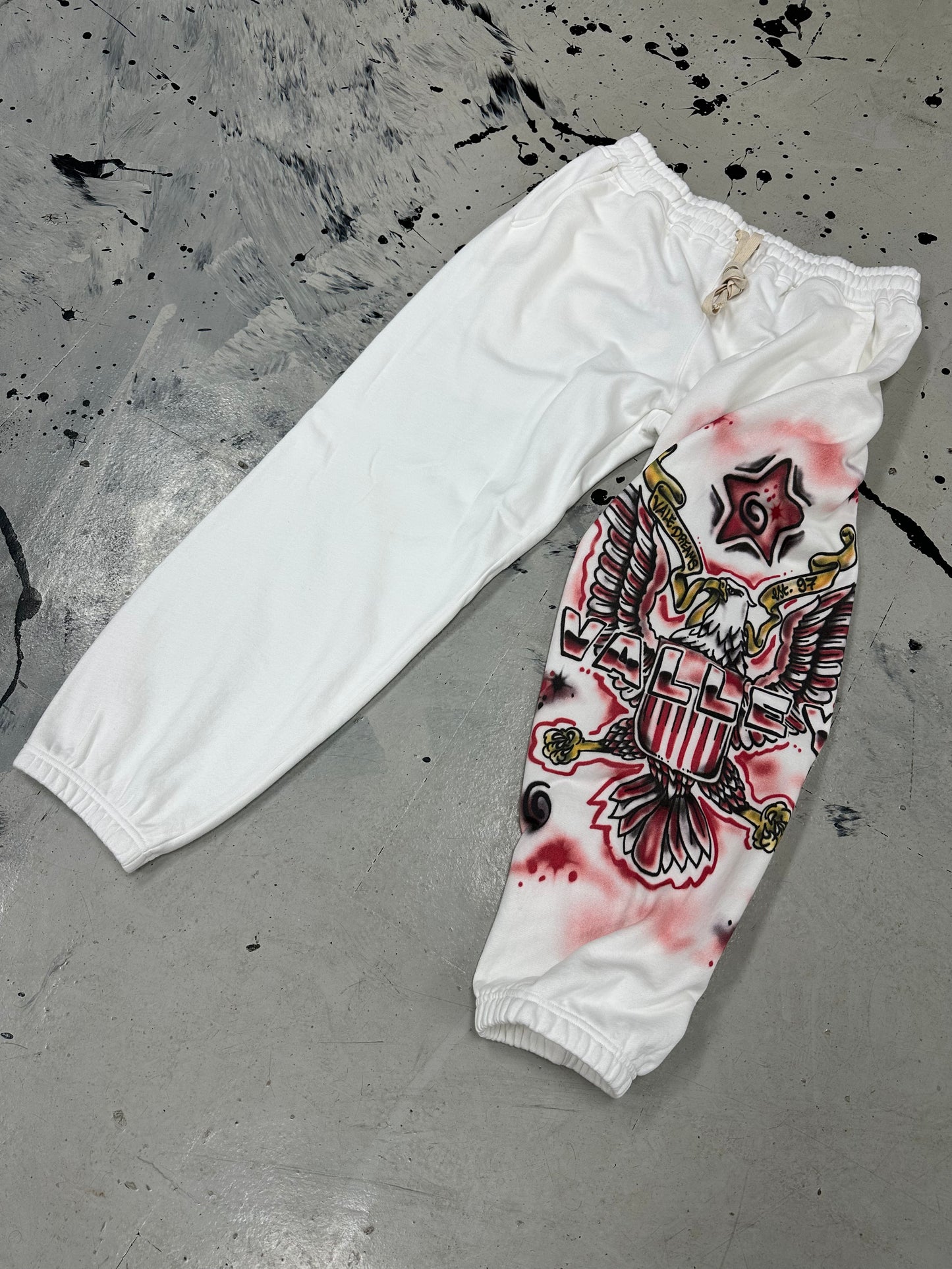 Vale Airbrush Sweats ‘White’