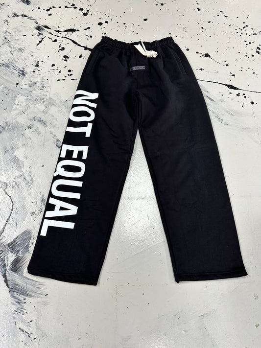 Not Equal Sweats ‘Black’