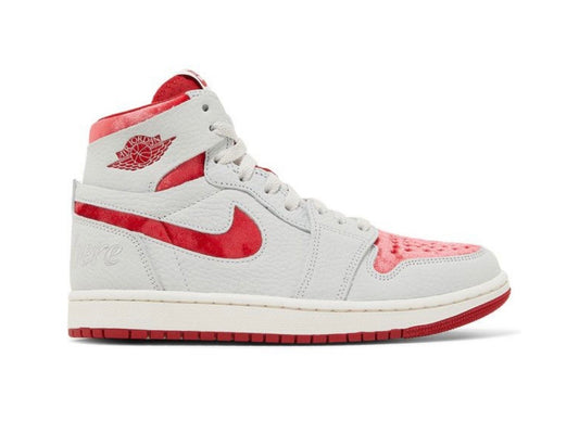 Wmns Air Jordan 1 High Zoom
Comfort 2 'Valentine's Day'