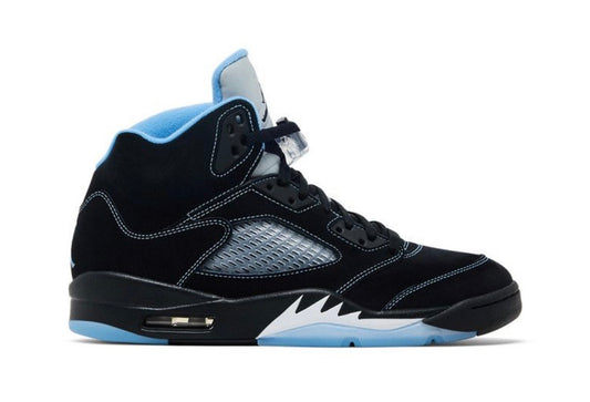 Air Jordan 5 Retro 'Black Carolina /
UNC' 2026